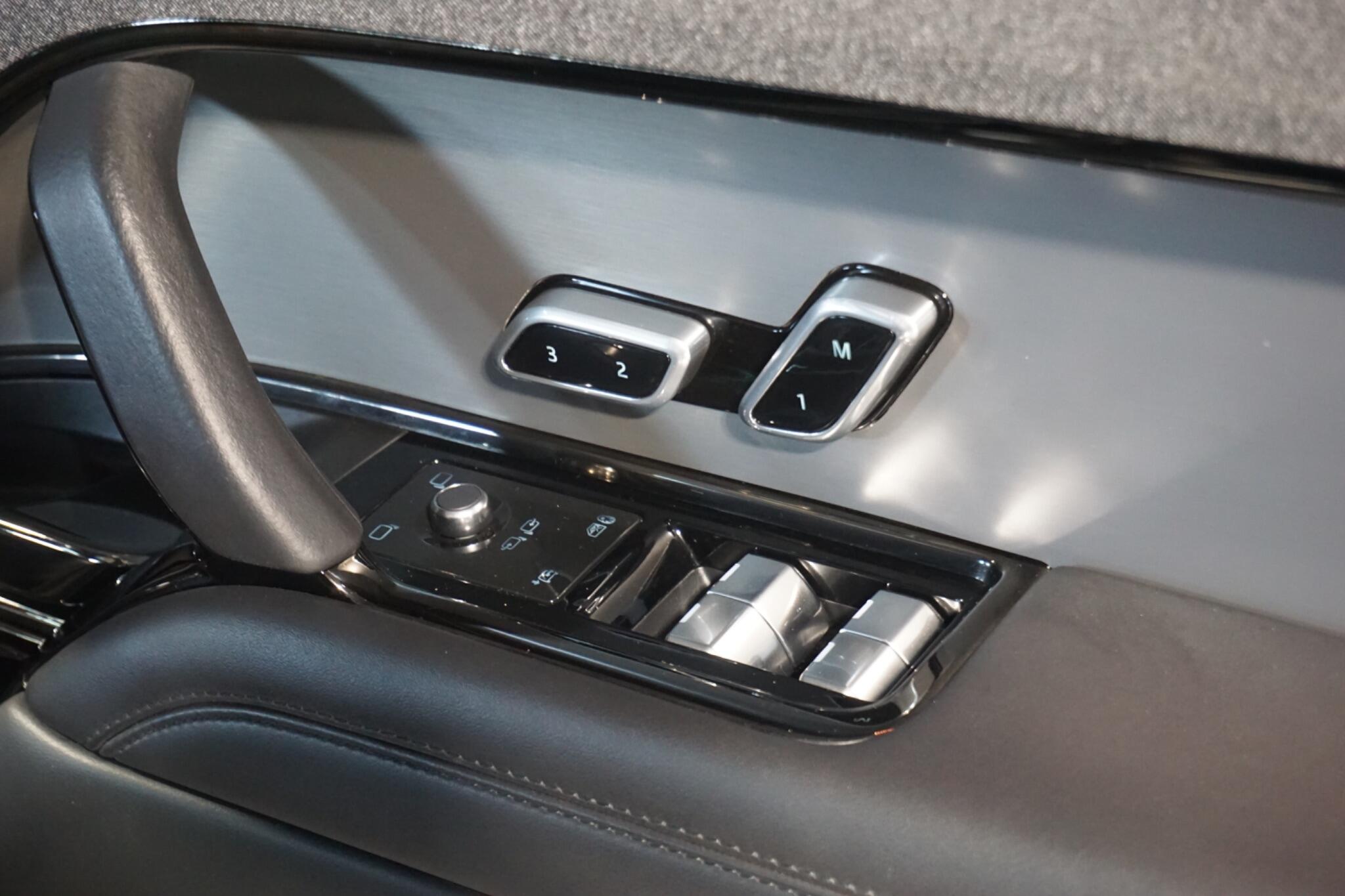 Land Rover Range Rover Sport 3.0 D300 MHEV Dynamic SE SUV 5dr Diesel Auto 4WD Euro 6 (s/s) (300 ps)